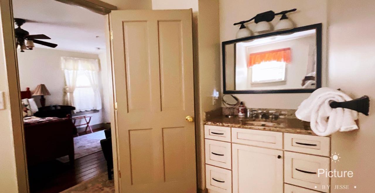 Wayside Inn Bed And Breakfast Ellicott City Esterno foto