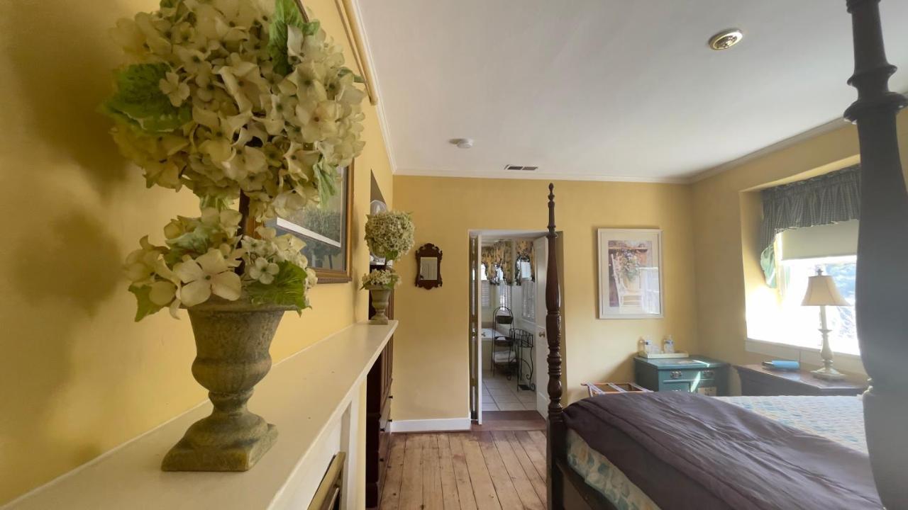 Wayside Inn Bed And Breakfast Ellicott City Esterno foto